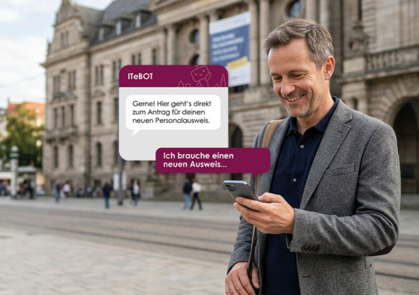 Ein Mann ist in einer Stadt unterwegs und chattet &uuml;ber sein Smartphone mit dem ITeBOT.